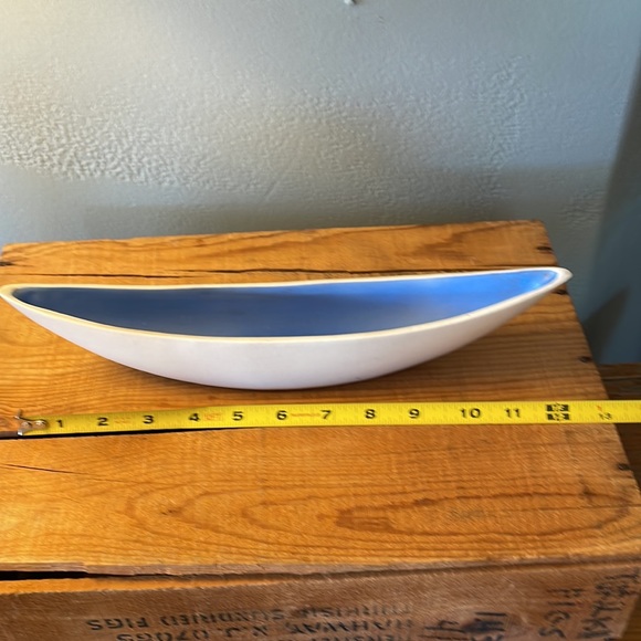 Striking Vintage Dish from Czechoslovakia - Picture 6 of 10